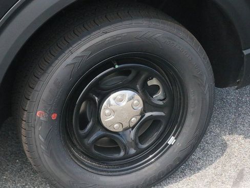 New 2025 Ford Explorer 4WD Police Interceptor image 8