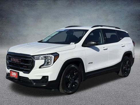 Certified 2024 GMC Terrain AT4 image 9
