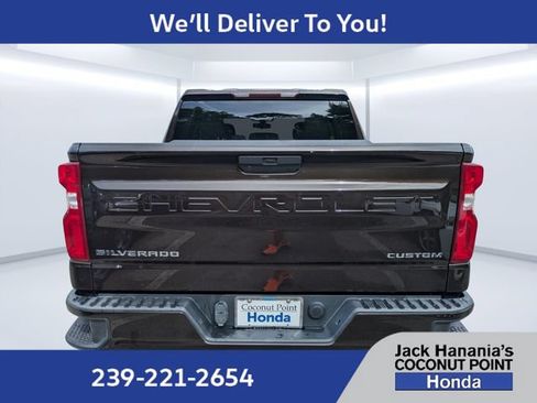 Used 2020 Chevrolet Silverado 1500 Custom w/ Custom Value Package RWD image 4