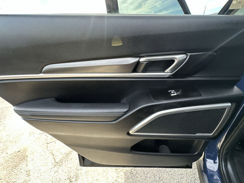 Used 2023 Kia Telluride S image 29