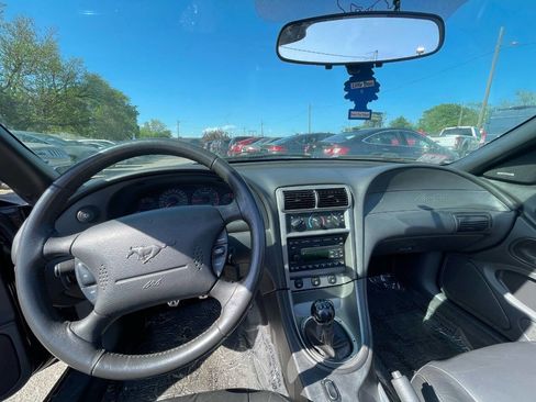 Used 2004 Ford Mustang GT image 11