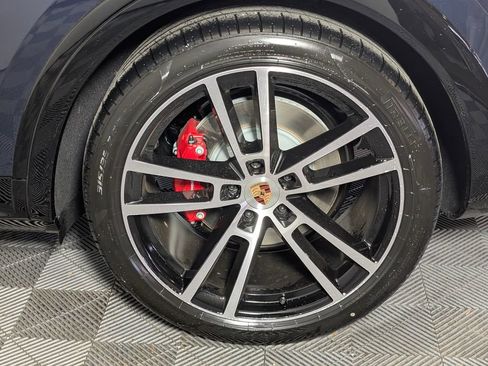 New 2026 Porsche Cayenne GTS image 12