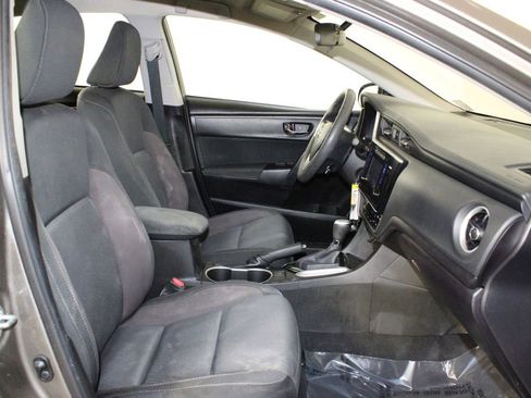 Used 2017 Toyota Corolla LE image 14