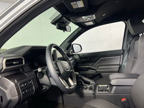 Used 2025 Toyota 4Runner SR5 image 19