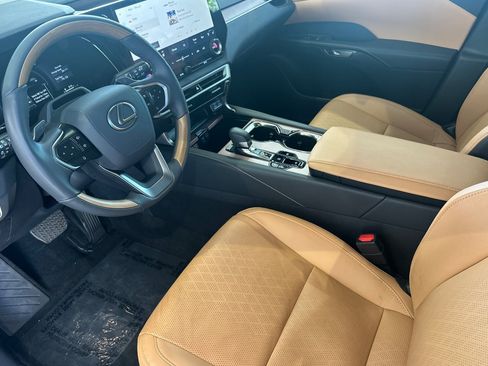 Certified 2025 Lexus RX 350 w/ Convenience Package AWD/4WD image 11