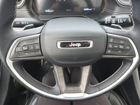 Used 2022 Jeep Grand Cherokee Limited w/ Trailer Tow Prep Group (B) AWD/4WD image 12