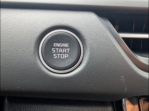 New 2026 Kia Seltos EX FWD image 9
