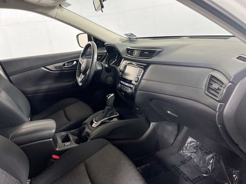 Used 2018 Nissan Rogue SV AWD/4WD image 27