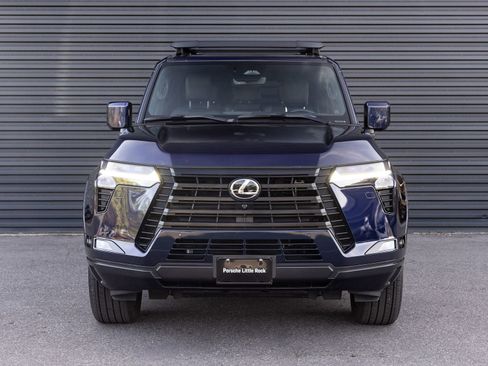 Used 2025 Lexus GX 550 w/ Accessory Package (31) AWD/4WD image 5