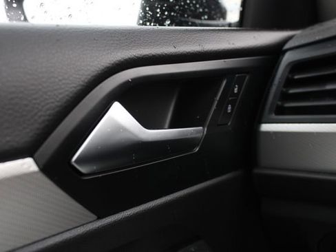 Certified 2024 Volkswagen Jetta S image 6