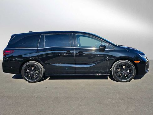 Used 2025 Honda Odyssey Sport-L image 2