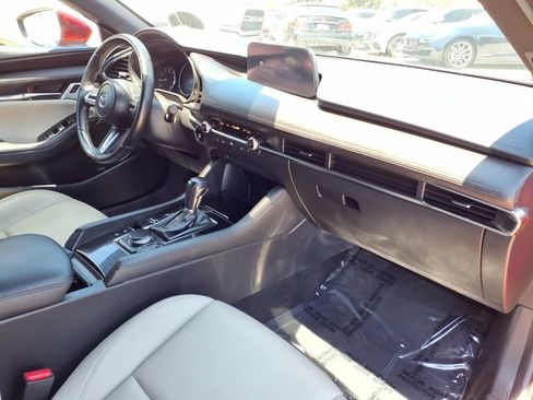 Used 2019 MAZDA MAZDA3 Hatchback w/ Preferred Package FWD image 29