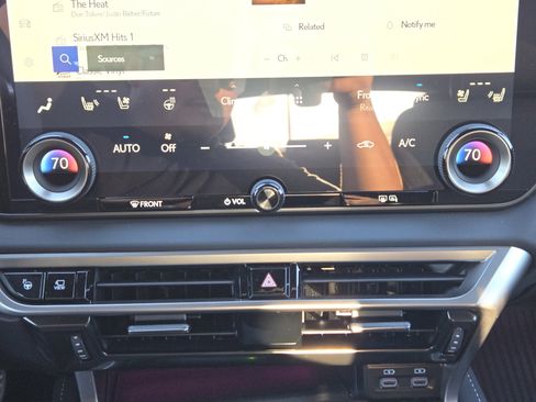 New 2026 Lexus RX 450h AWD w/ Convenience Package image 14