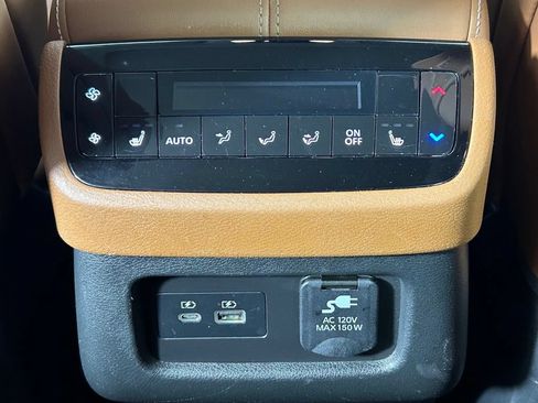 Used 2023 INFINITI QX60 Sensory w/ Vision Package AWD/4WD image 19