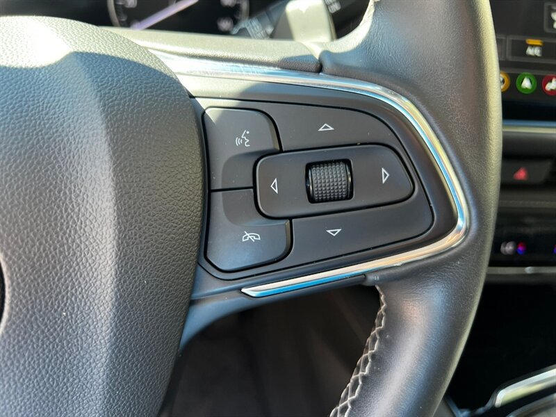 Used 2023 Buick Envision Avenir AWD/4WD image 31
