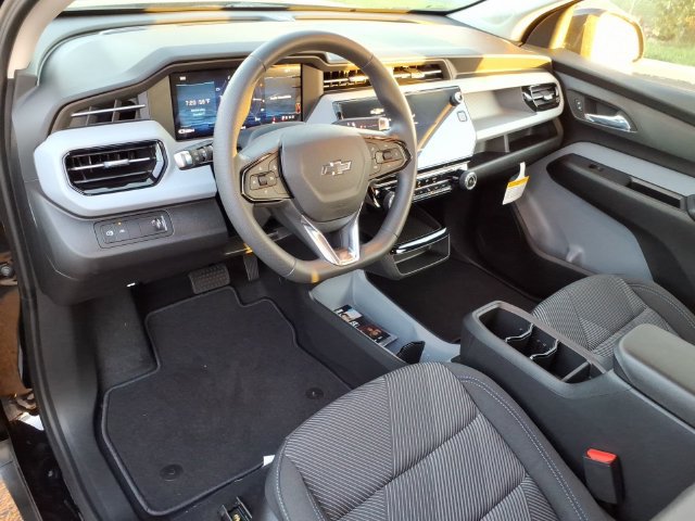 New 2027 Chevrolet Bolt LT FWD image 5