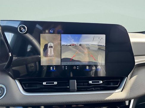 New 2026 Chevrolet Equinox LT w/ Convenience Package II AWD/4WD image 21