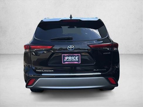 Used 2021 Toyota Highlander Platinum AWD/4WD image 6