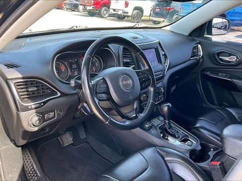 Used 2020 Jeep Cherokee Latitude Plus image 14