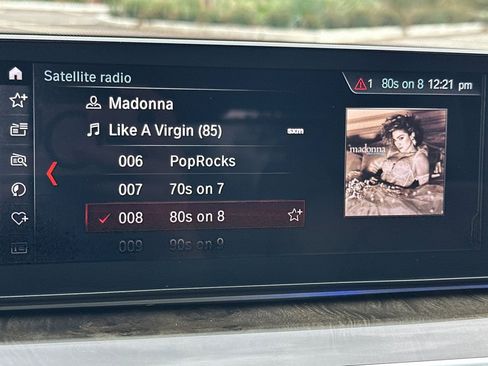 Used 2018 BMW 530e 530e iPerformance image 23