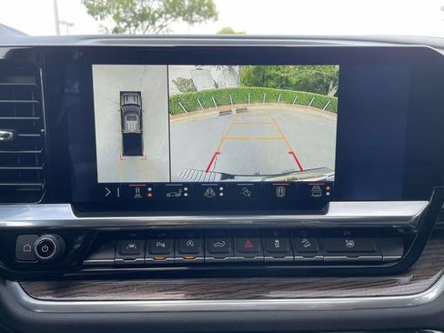 Used 2025 Chevrolet Silverado 1500 LT Trail Boss w/ Convenience Package II AWD/4WD image 20