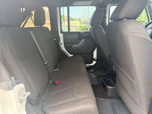 Used 2017 Jeep Wrangler Unlimited Sport w/ Quick Order Package 24S AWD/4WD image 15