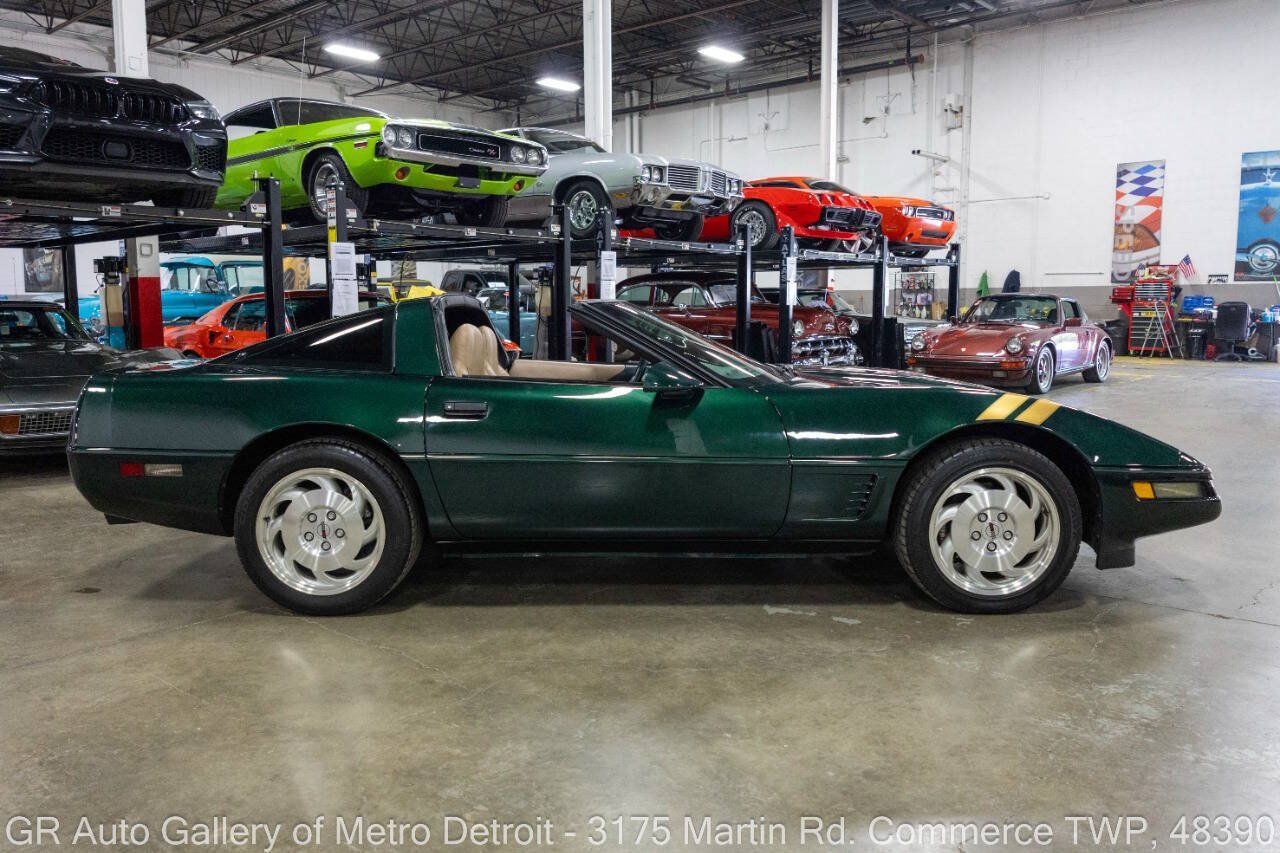 Used 1995 Chevrolet Corvette Coupe RWD image 9
