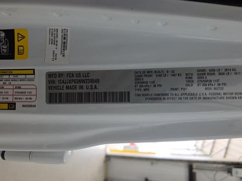Used 2022 Jeep Wrangler Unlimited Sahara AWD/4WD image 18
