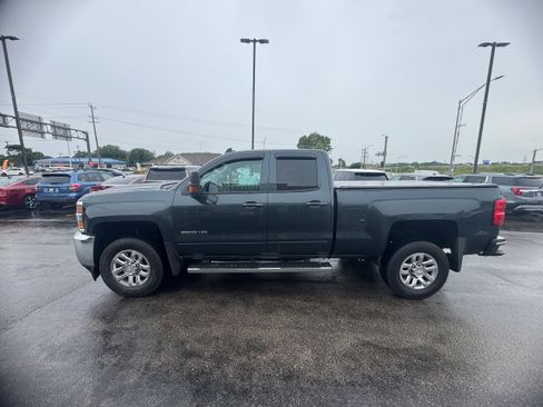 Used 2018 Chevrolet Silverado 2500 LT w/ LT Convenience Package AWD/4WD image 3