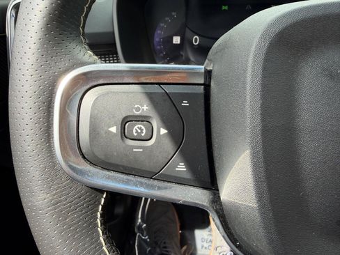 Used 2021 Volvo XC40 P8 Recharge w/ Advanced Package AWD/4WD image 15