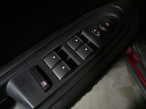 Used 2015 GMC Acadia SLE AWD/4WD image 14