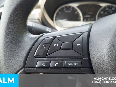 Used 2025 Nissan Versa S FWD image 28