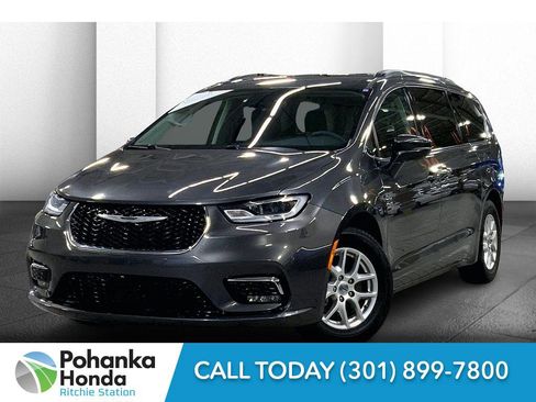 Used 2022 Chrysler Pacifica Touring-L image 12