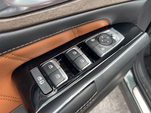 Certified 2023 Kia Sorento SX Prestige image 32