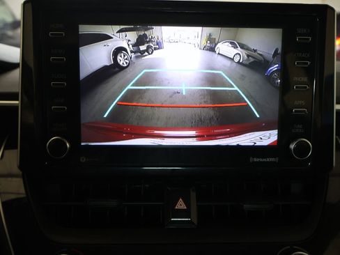 Used 2021 Toyota Corolla LE FWD image 22