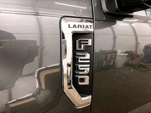 Used 2019 Ford F250 Lariat w/ Lariat Value Package AWD/4WD image 13