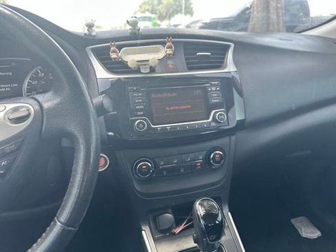 Used 2016 Nissan Sentra SV FWD image 6