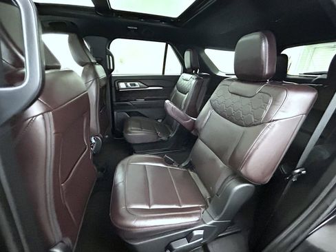 Used 2025 Ford Explorer Platinum w/ LUX Leather Package AWD/4WD image 21