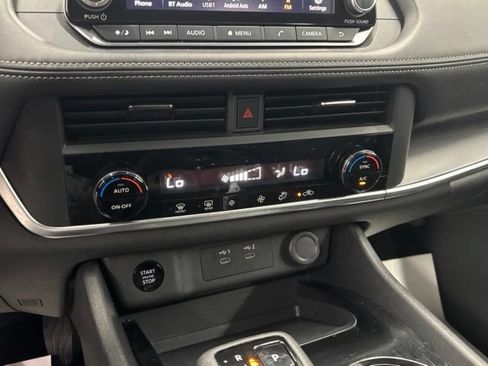 Used 2025 Nissan Rogue SV AWD/4WD image 30