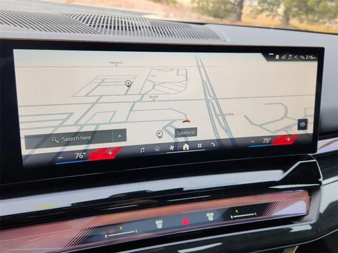 Used 2025 BMW i5 eDrive40i w/ Premium Package image 13