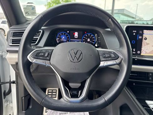 Used 2024 Volkswagen Atlas Cross Sport SEL Premium R-Line AWD/4WD image 25