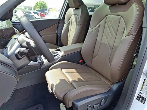 Certified 2025 BMW X3 xDrive30i w/ Premium Package image 8