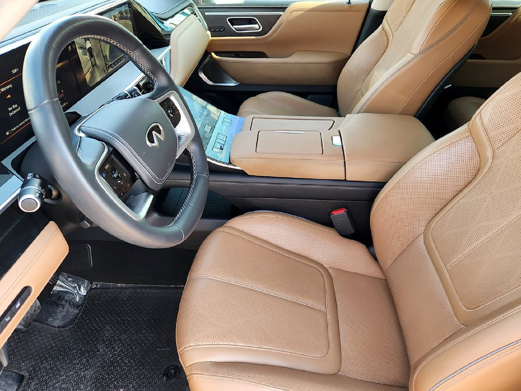 Used 2025 INFINITI QX80 Sensory w/ Exterior Package AWD/4WD image 13
