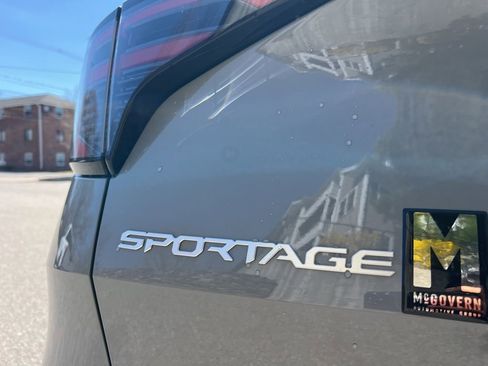 Certified 2026 Kia Sportage EX w/ EX Panorama Roof Package AWD/4WD image 11
