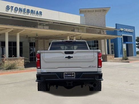 Used 2026 Chevrolet Silverado 2500 ZR2 image 6