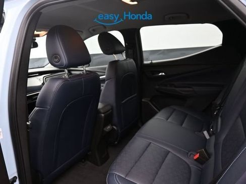 Used 2022 Chevrolet Bolt EUV LT w/ Convenience Package FWD image 16