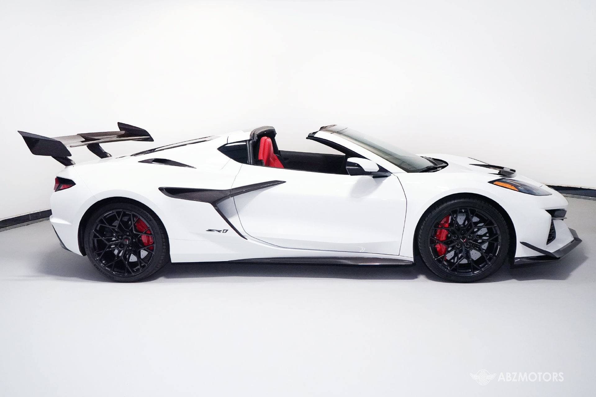 Used 2026 Chevrolet Corvette ZR1 w/ ZR1 Carbon Fiber Aero Package RWD image 4