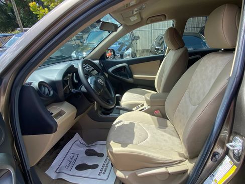 Used 2011 Toyota RAV4 4WD w/ Base L4 Extra Value Pkg image 13
