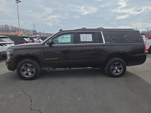 Used 2018 Chevrolet Suburban LT image 6