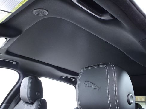 Used 2026 Jaguar F-PACE R-Dynamic S image 31